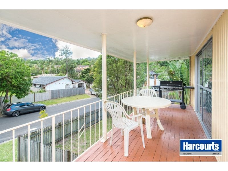 25 Eranga Street, The Gap QLD 4061