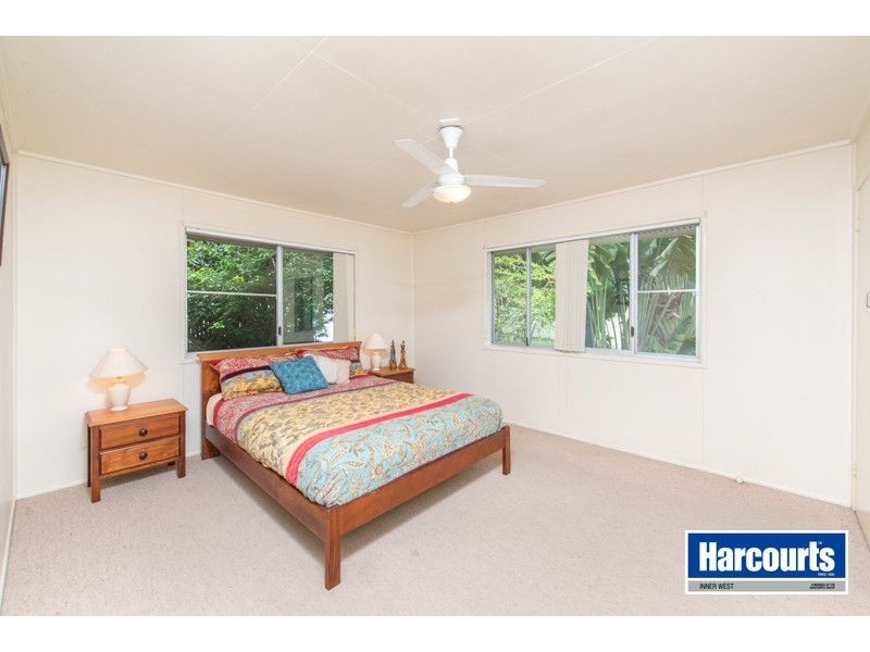 25 Eranga Street, The Gap QLD 4061