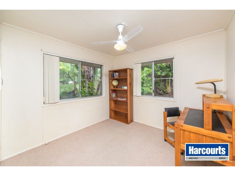 25 Eranga Street, The Gap QLD 4061