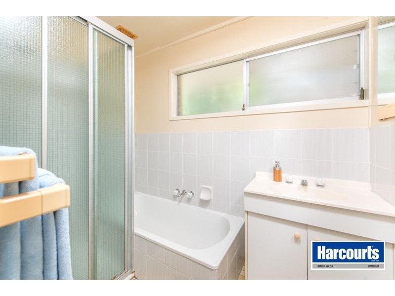 25 Eranga Street, The Gap QLD 4061