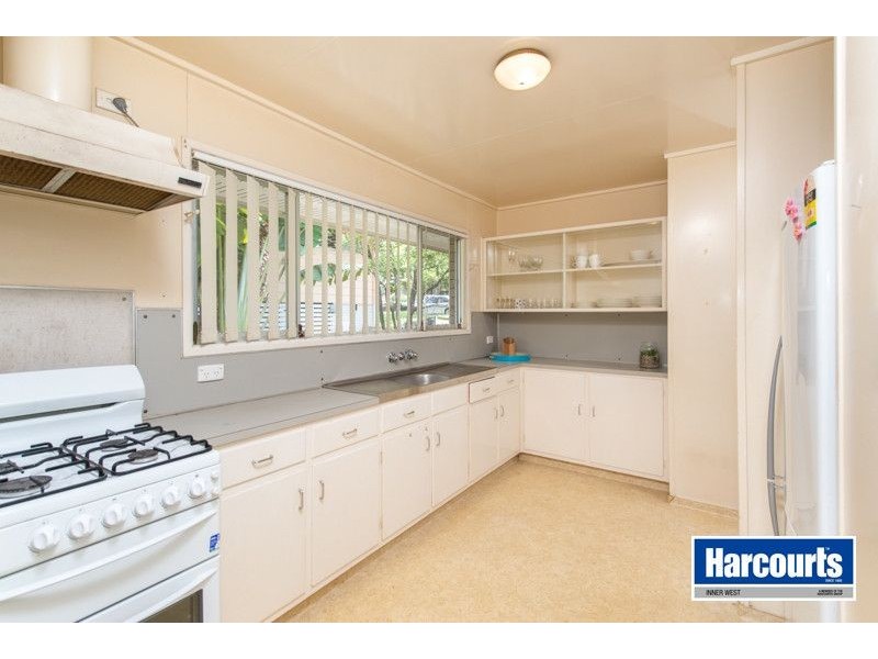 25 Eranga Street, The Gap QLD 4061