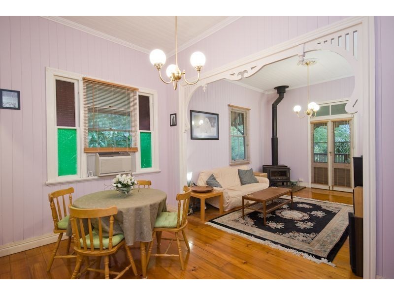 37 Shaw Street, Bardon QLD 4065