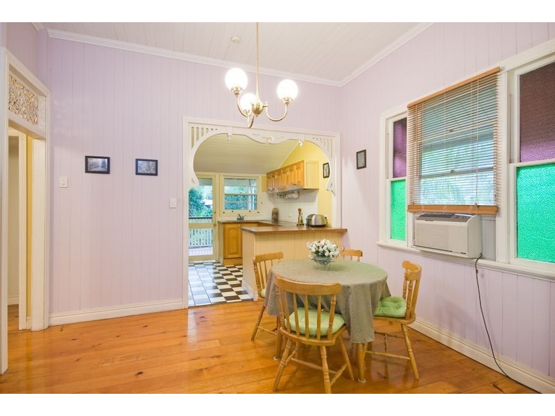 37 Shaw Street, Bardon QLD 4065