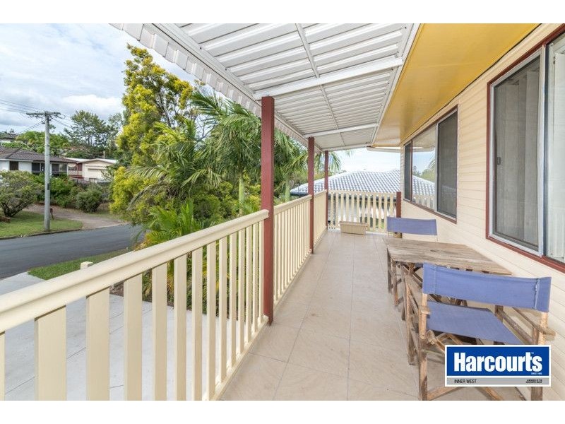 15 Carrama Crescent, Ferny Hills QLD 4055