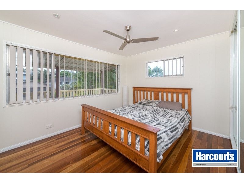 15 Carrama Crescent, Ferny Hills QLD 4055