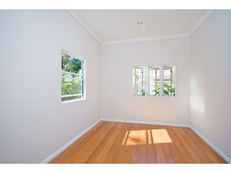 4 Kent Street, Red Hill QLD 4059