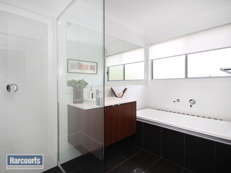 7 Kilbowie Street, The Gap QLD 4061