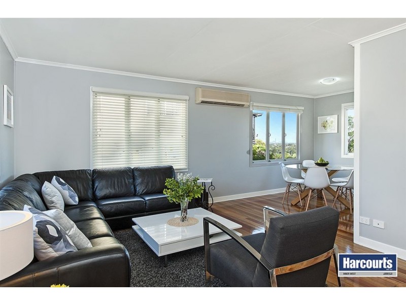 23 Plucks Road, Arana Hills QLD 4054