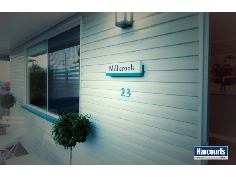 23 Plucks Road, Arana Hills QLD 4054