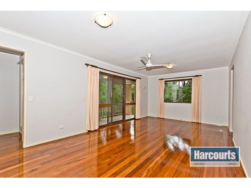 18 Barrabooka Drive, The Gap QLD 4061