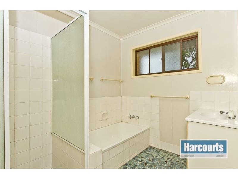 18 Barrabooka Drive, The Gap QLD 4061