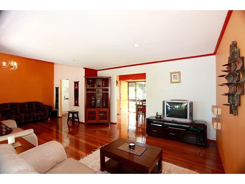 9 Wirlpana Avenue, Ferny Hills QLD 4055