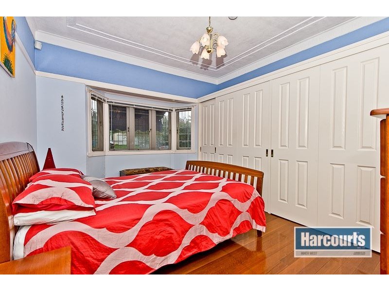 31 Glenfern Avenue, Kedron QLD 4031