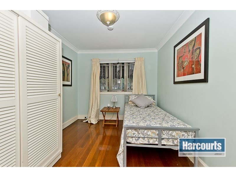 31 Glenfern Avenue, Kedron QLD 4031