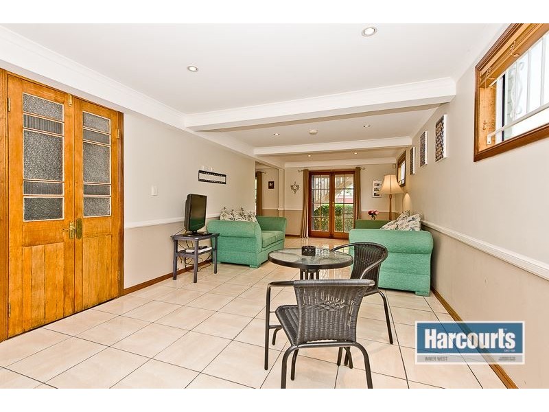 31 Glenfern Avenue, Kedron QLD 4031