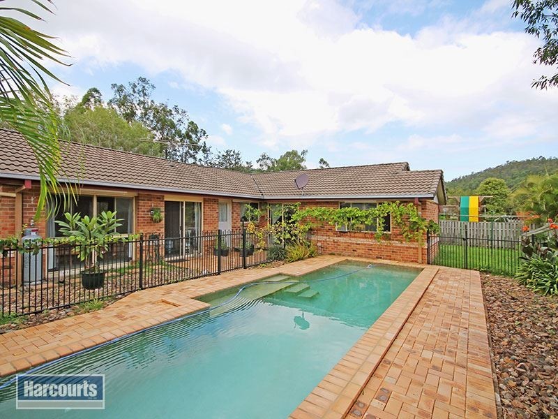 11 Kays Road, The Gap QLD 4061