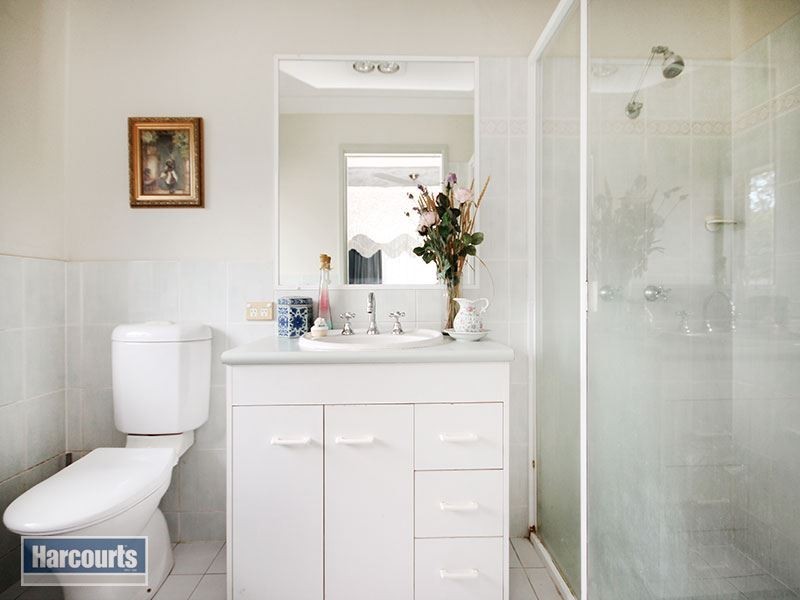 11 Kays Road, The Gap QLD 4061