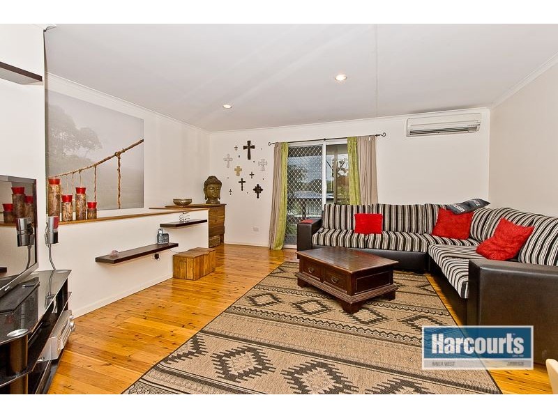 24 Corang Crescent, Ferny Hills QLD 4055