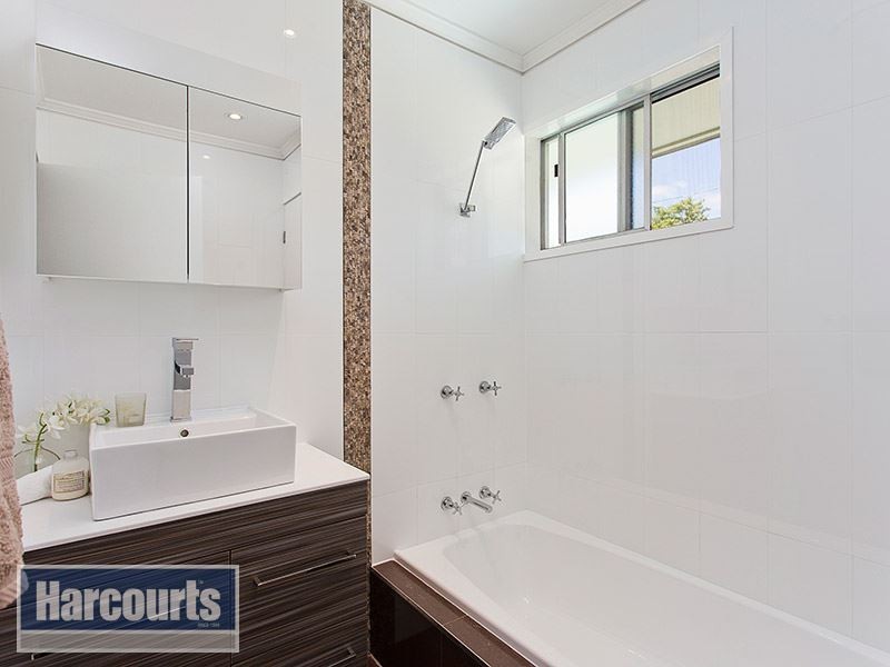 105 Yoorala Street, The Gap QLD 4061