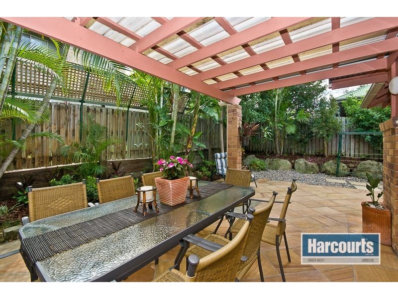 13/360 Simpsons Road, Bardon QLD 4065