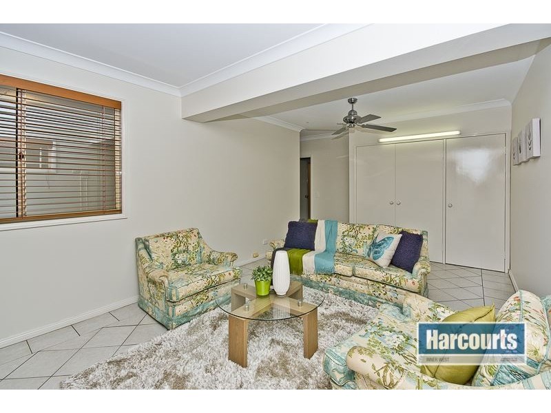 13/360 Simpsons Road, Bardon QLD 4065