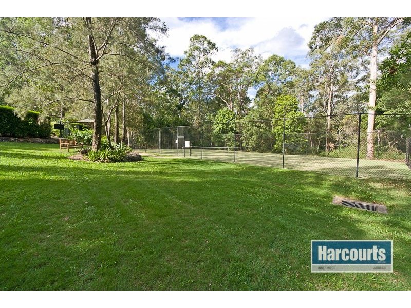 13/360 Simpsons Road, Bardon QLD 4065