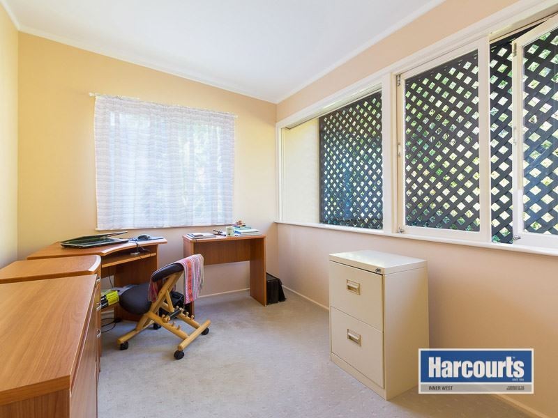 18 Bellata Street, The Gap QLD 4061