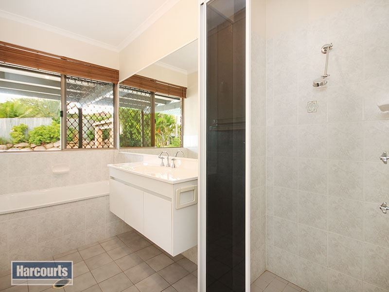 21 Saraband Drive, Eatons Hill QLD 4037
