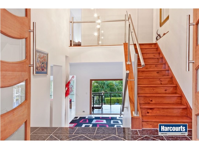 10 Jillinda Place, The Gap QLD 4061