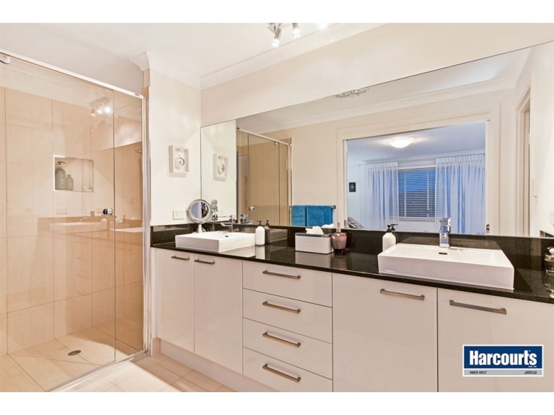 10 Jillinda Place, The Gap QLD 4061