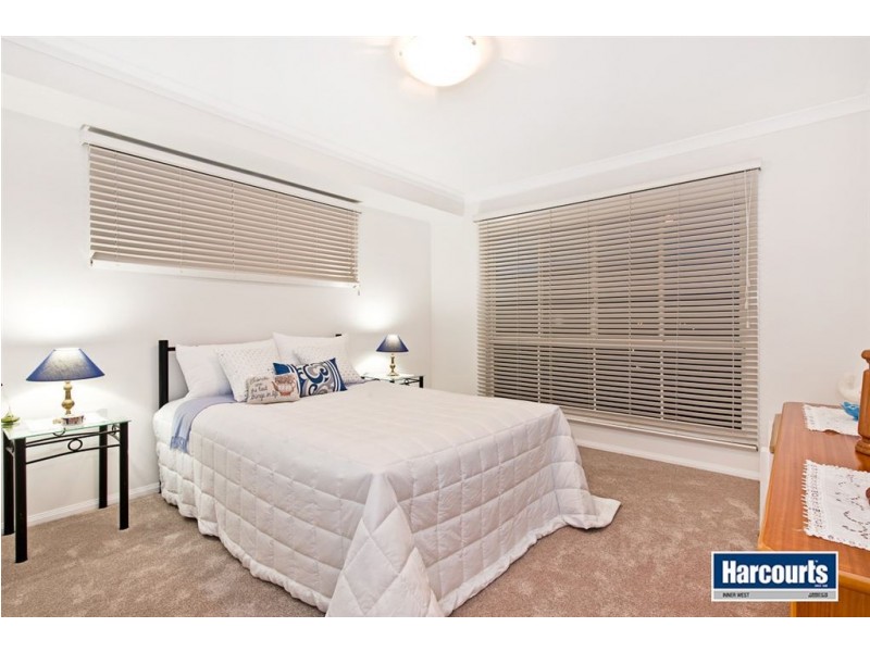 10 Jillinda Place, The Gap QLD 4061