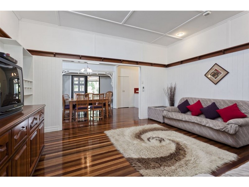 23 Hamilton Road, Wavell Heights QLD 4012