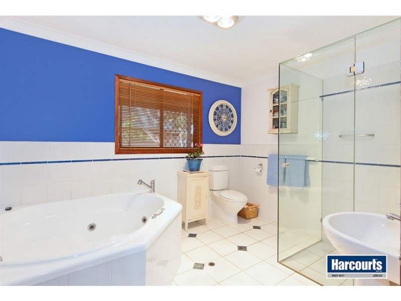 23 Cranbrook Street, Mitchelton QLD 4053