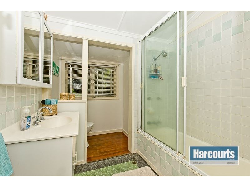 38 Romea Street, The Gap QLD 4061