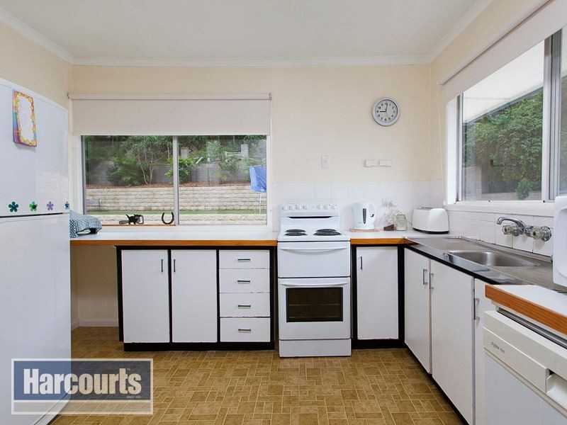 18 Ukamirra Court, Ferny Hills QLD 4055