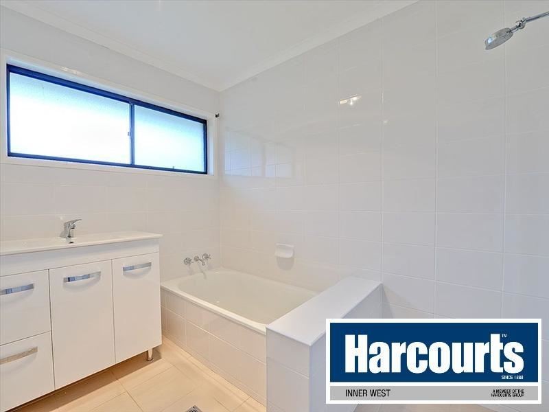 1 Bunratty Street, The Gap QLD 4061