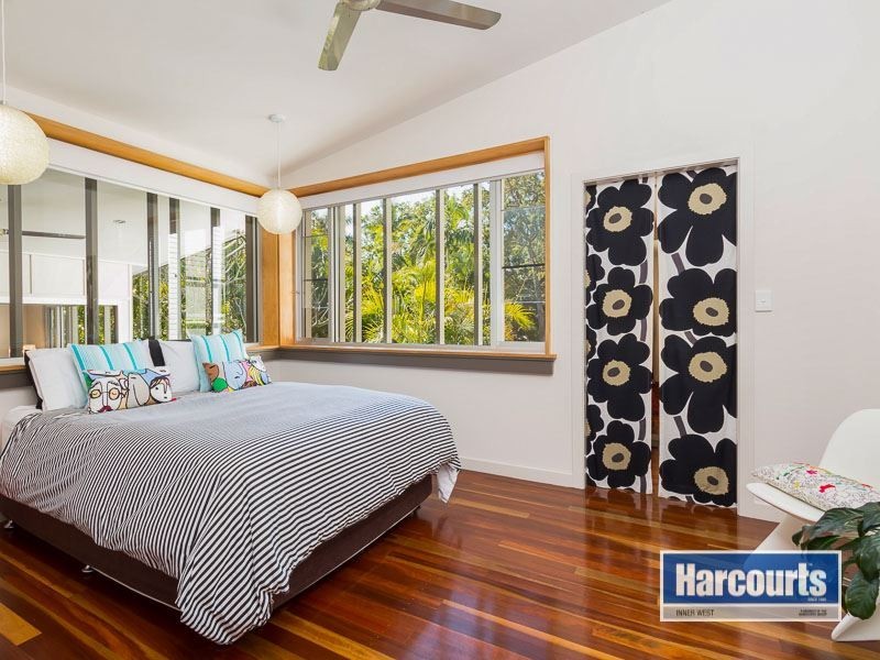 68 School Road, The Gap QLD 4061