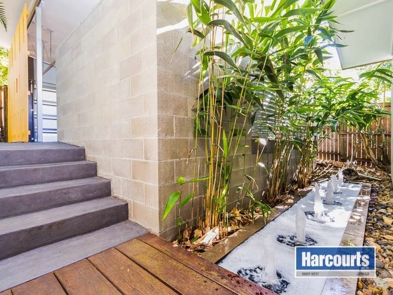 68 School Road, The Gap QLD 4061