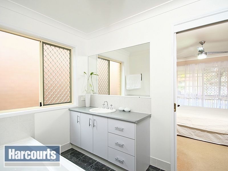 103 Clarendon Circuit, Forest Lake QLD 4078