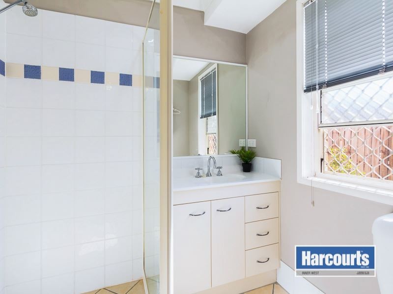 52 Kirralee Crescent, Upper Kedron QLD 4055