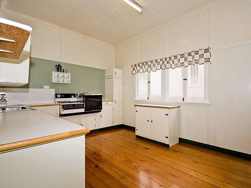 12 Holmesbrook Street, Ashgrove QLD 4060