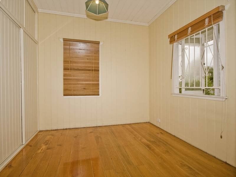 12 Holmesbrook Street, Ashgrove QLD 4060