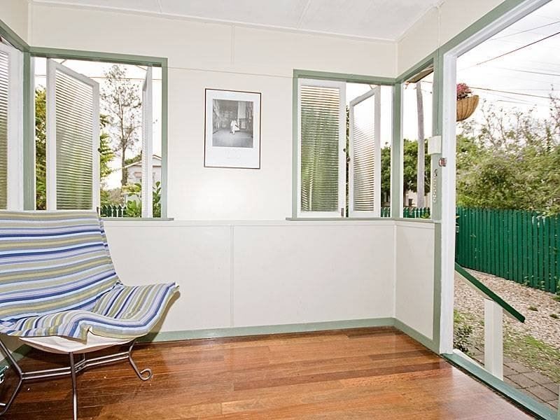 12 Holmesbrook Street, Ashgrove QLD 4060