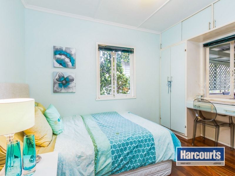 21 Bromwich Street, The Gap QLD 4061