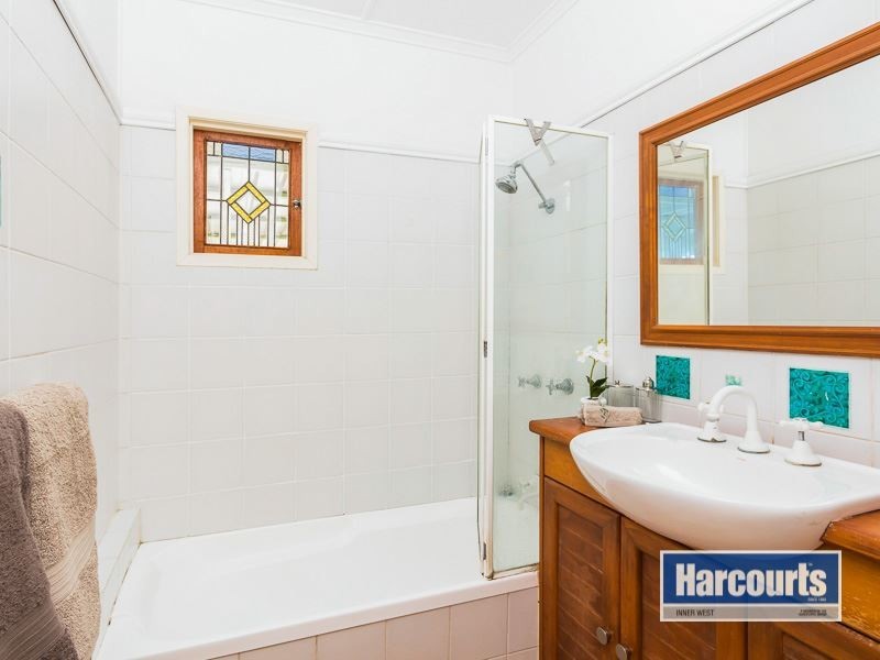 21 Bromwich Street, The Gap QLD 4061