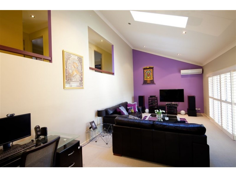 11 Saxonvale Place, The Gap QLD 4061