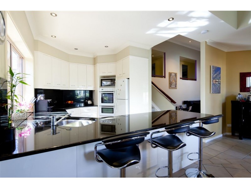 11 Saxonvale Place, The Gap QLD 4061