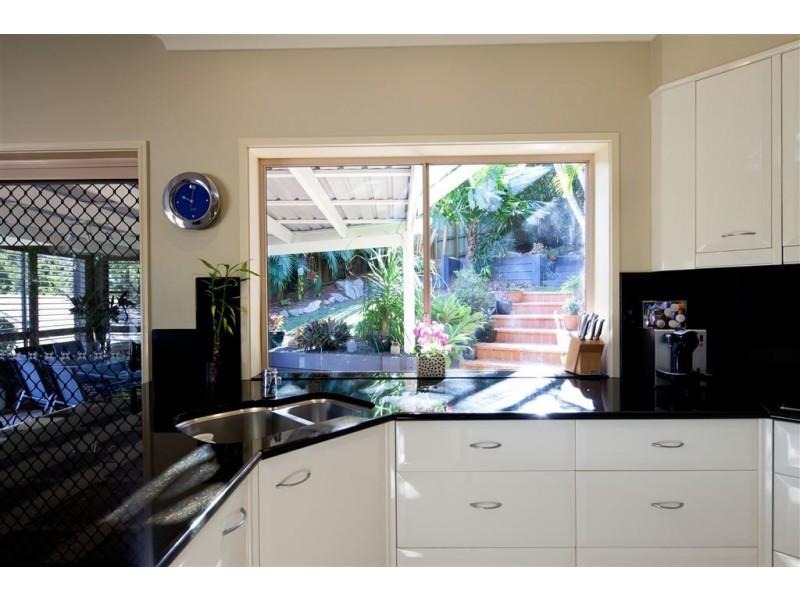 11 Saxonvale Place, The Gap QLD 4061