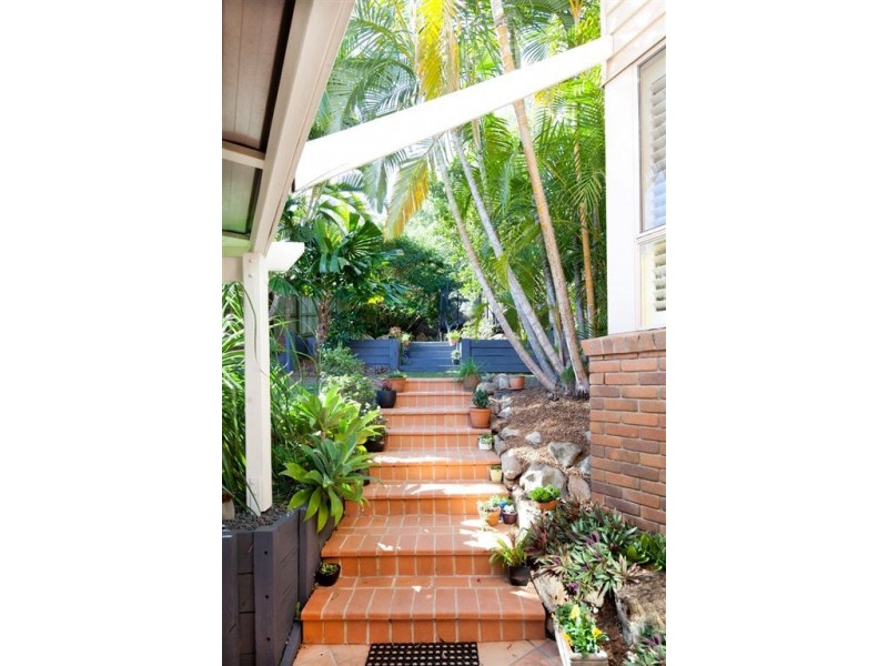 11 Saxonvale Place, The Gap QLD 4061