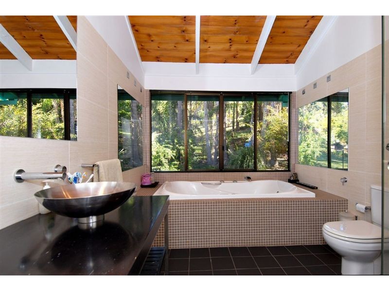 2 Ballybritt Street, The Gap QLD 4061